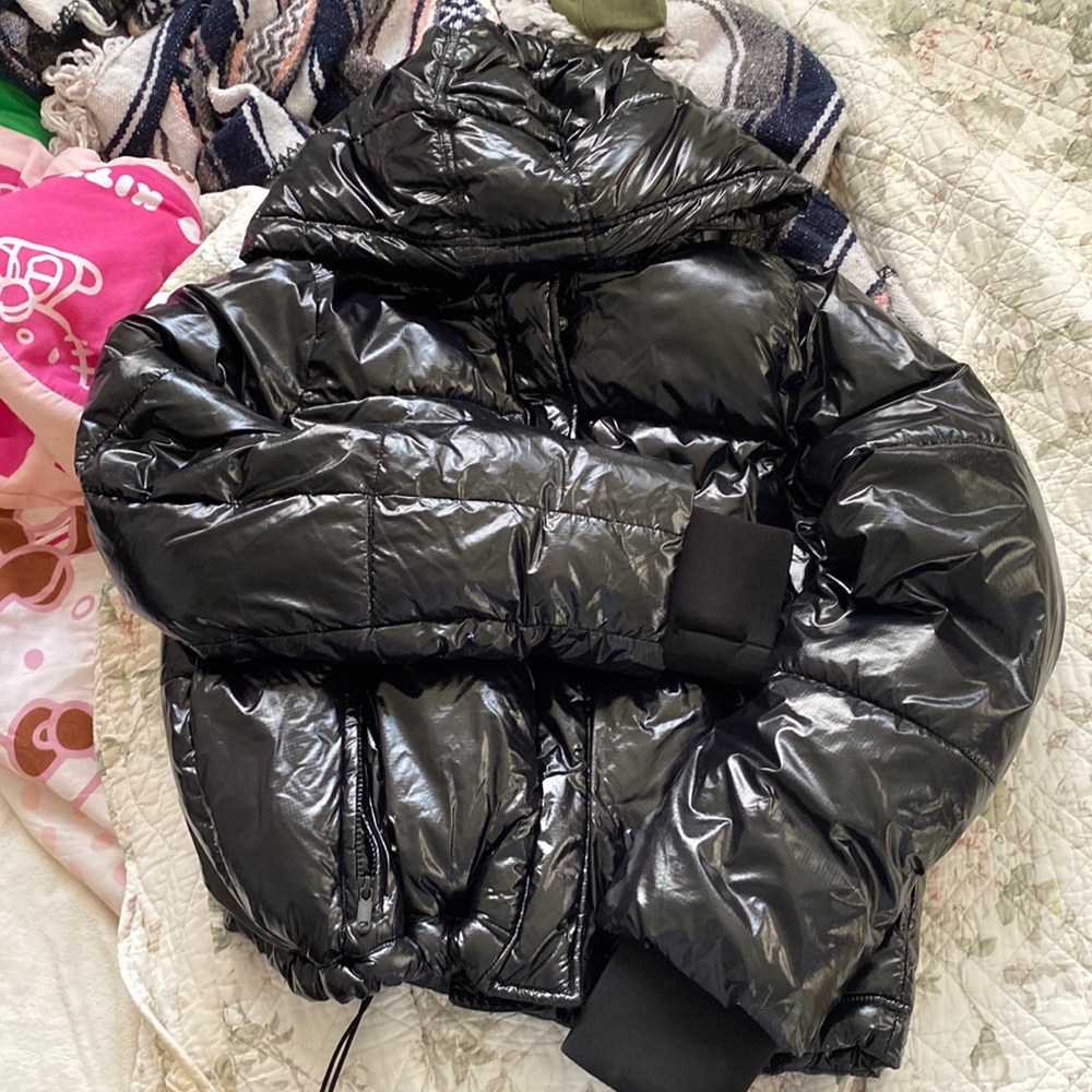 PUFFER JACKET